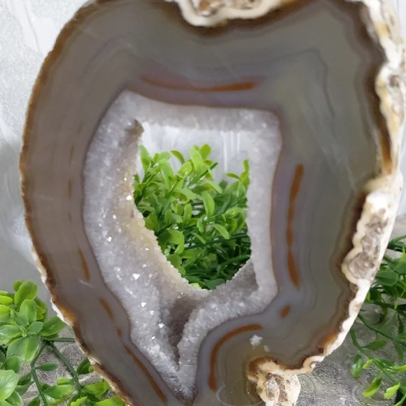 Natural Agate Geode Bookends - Picture 4 of 16